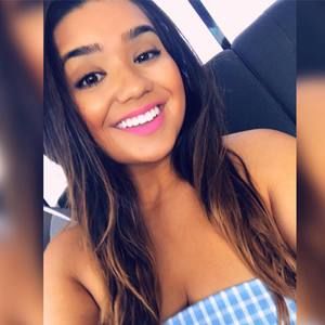 Meet your Posher, Vanessa